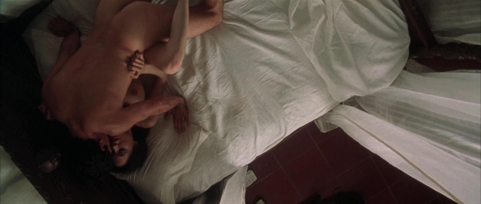 Angelina jolie orignal sin sex scene
