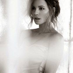 Kate Beckinsale in California Style Mag