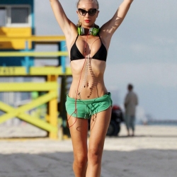 Laura Cremaschi in Bikini top
