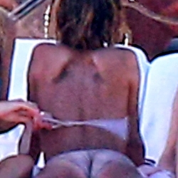 Nicole Richie shows off her bikini