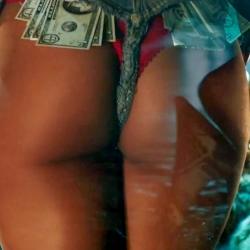 Rihanna Pour It Up screencaps