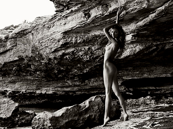 Victoria’s Secret models star in new nude Russell James book (Angels Book)....