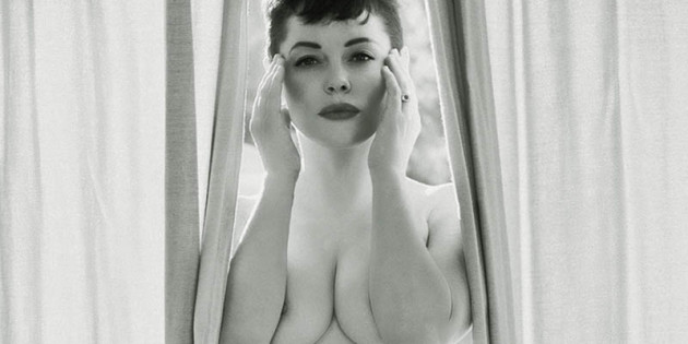 Rose McGowan Poses Nude