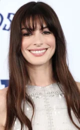  Anne Hathaway